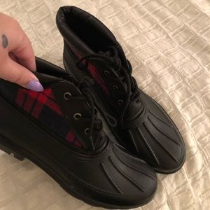 Women’s snow boots